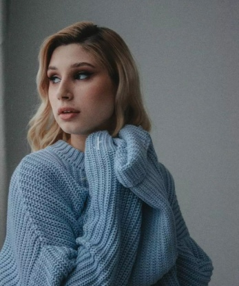 Анкета проститутки Злата - город Комарово, 20 лет, №792